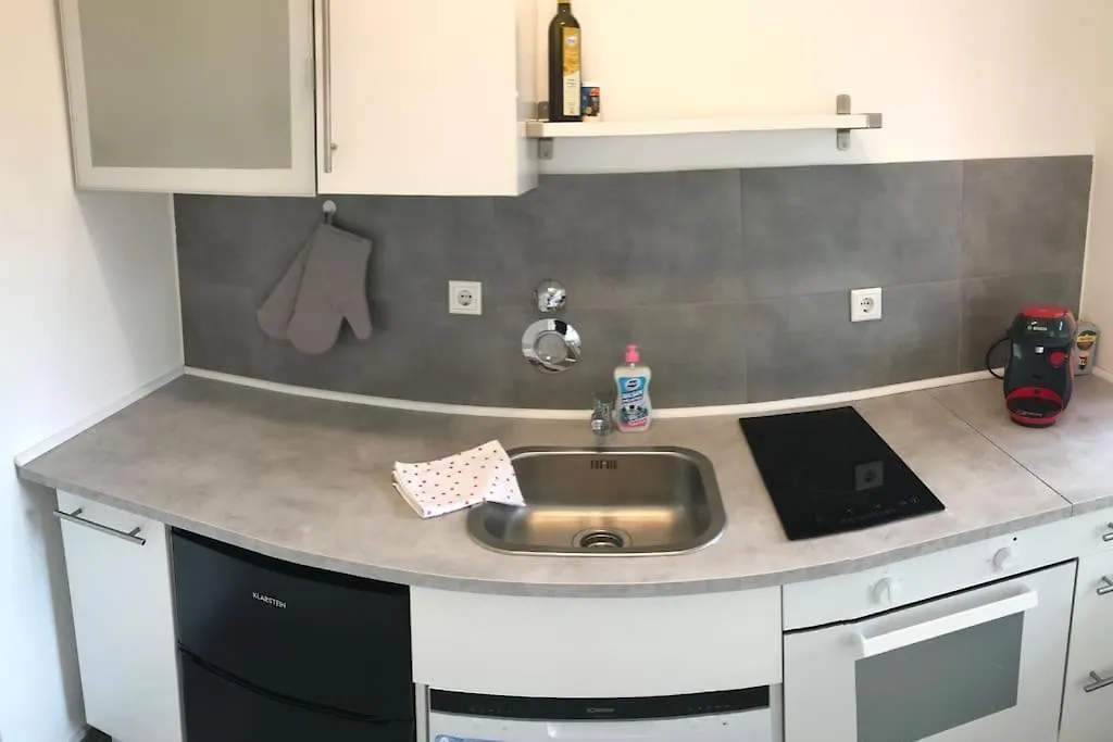 Cozy Apartment Near Maschsee, Balcony, Gardenview Hannover